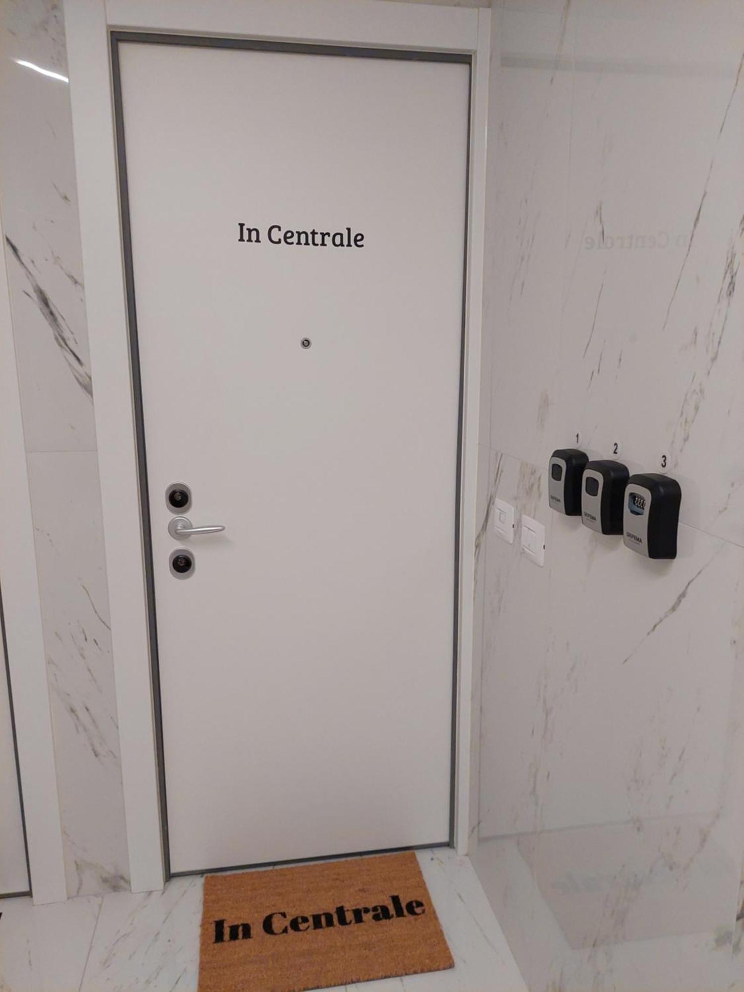 In Centrale — Photos 1